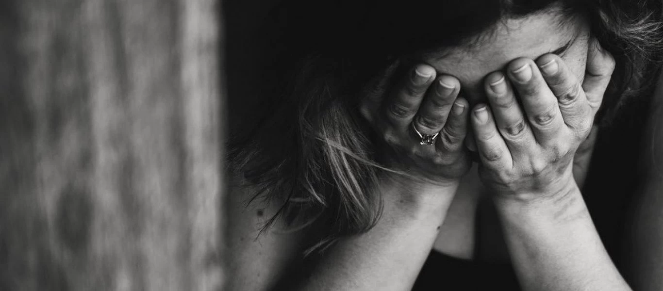 Κατάθλιψη: Τα σημάδια της νόσου στο σώμα και τον ύπνο